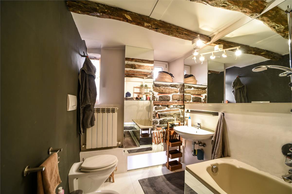 APPARTAMENTO CON BALCONE CENTRO STORICO - COMO