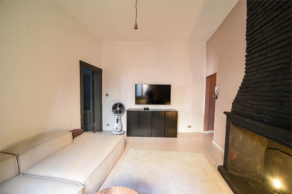 APPARTAMENTO CON BALCONE CENTRO STORICO - COMO