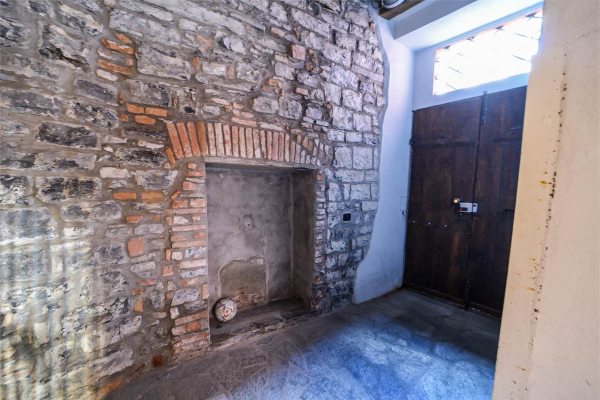 APPARTAMENTO CON BALCONE CENTRO STORICO - COMO