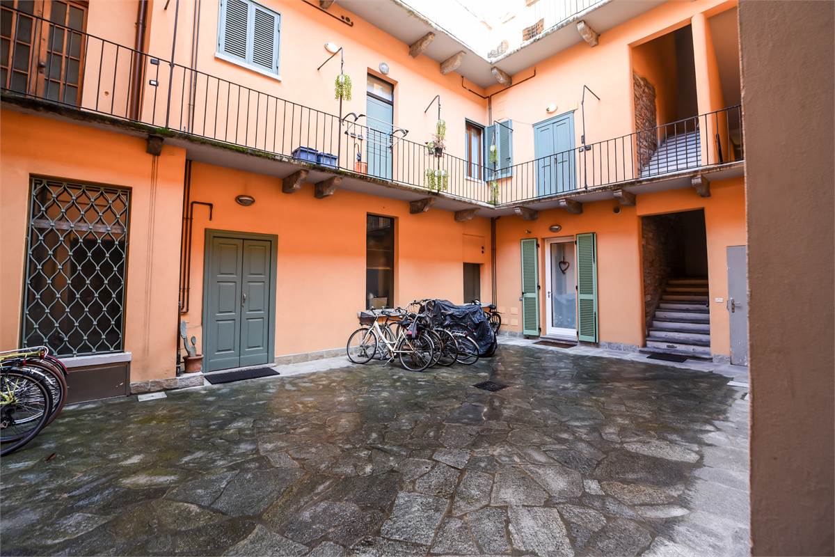 APPARTAMENTO CON BALCONE CENTRO STORICO - COMO