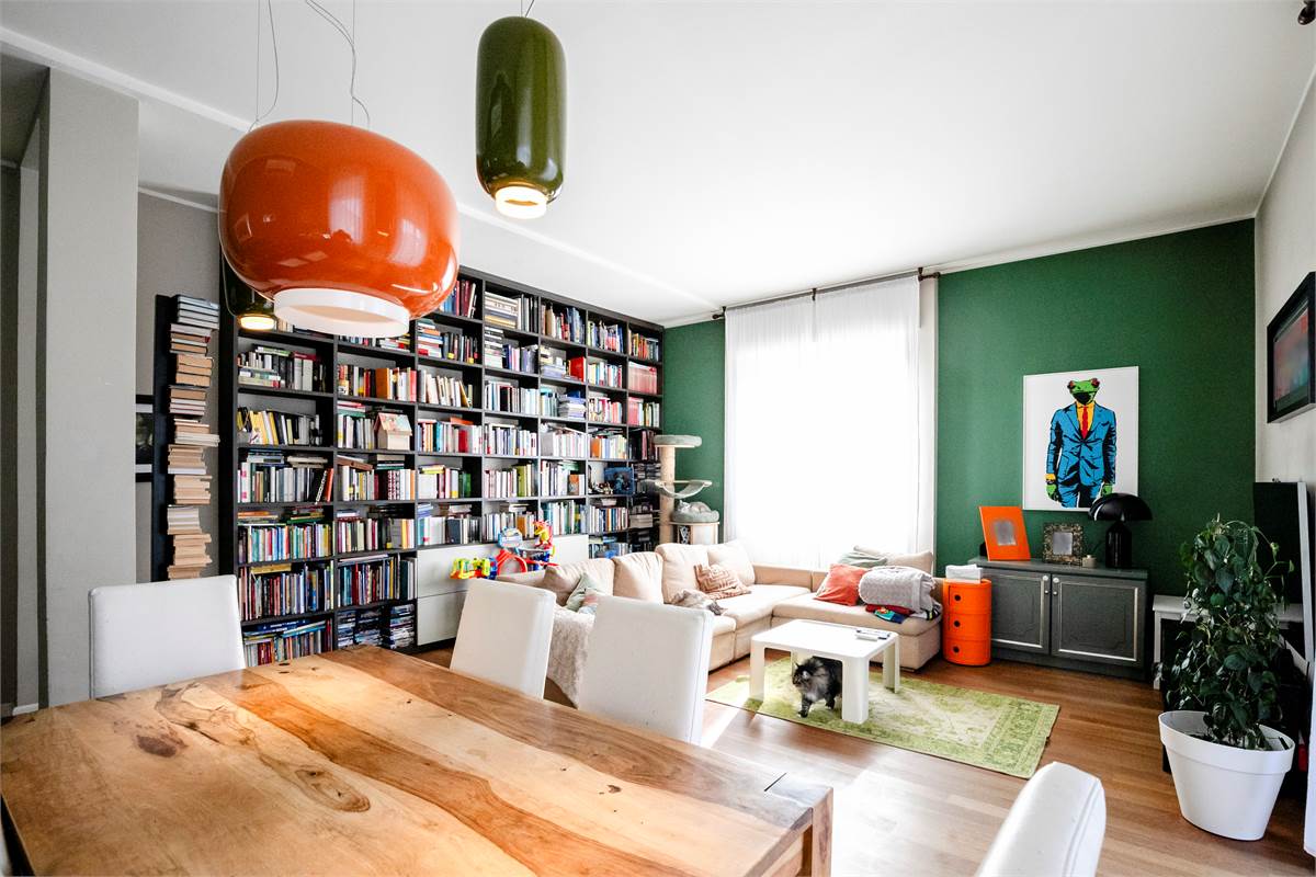 COMO via Santo Garovaglio AMPIO QUADRILOCALE CON BOX DOPPIO