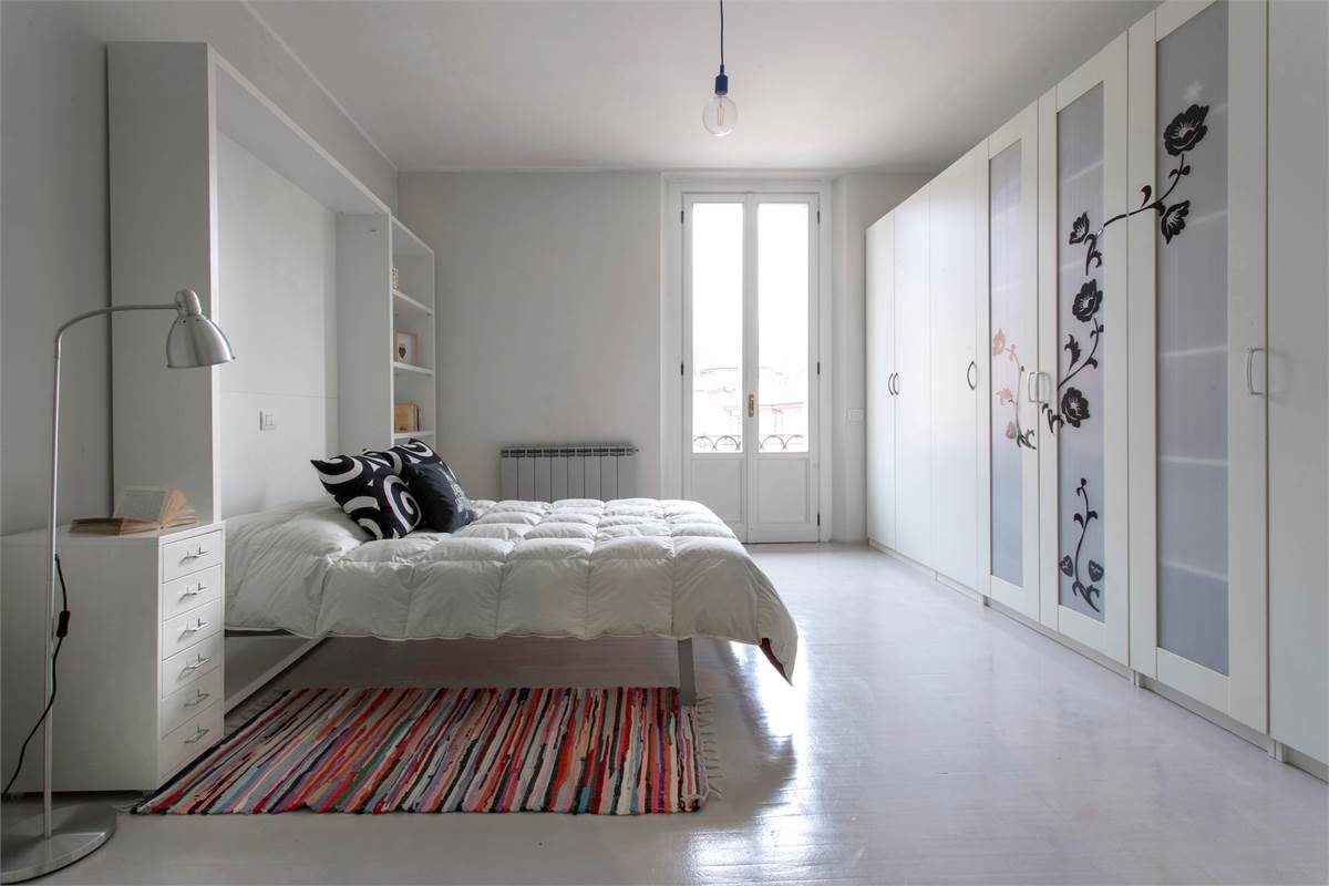 QUADRILOCALE IN CORTE INTERNA CON BOX - CENTRO - COMO  