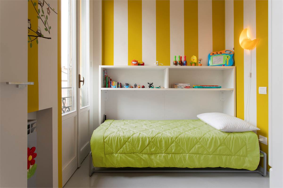 QUADRILOCALE IN CORTE INTERNA CON BOX - CENTRO - COMO  