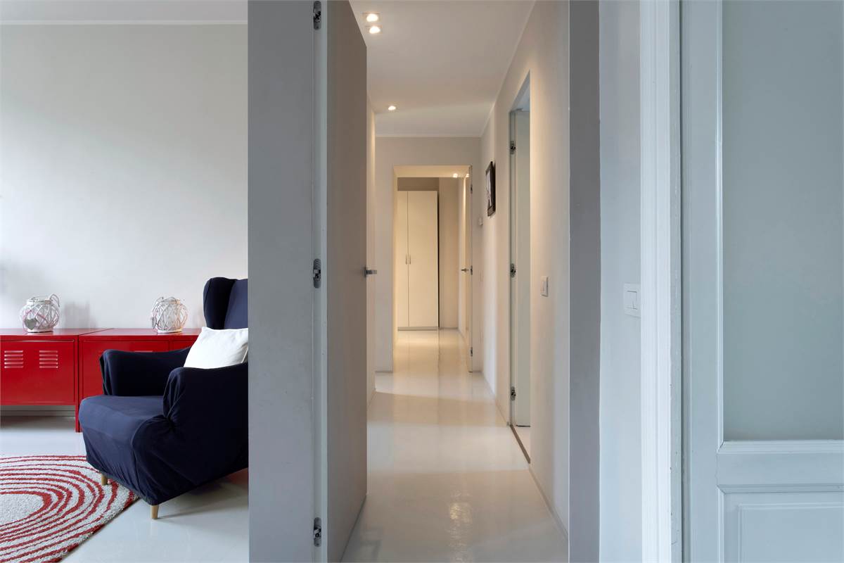 QUADRILOCALE IN CORTE INTERNA CON BOX - CENTRO - COMO  