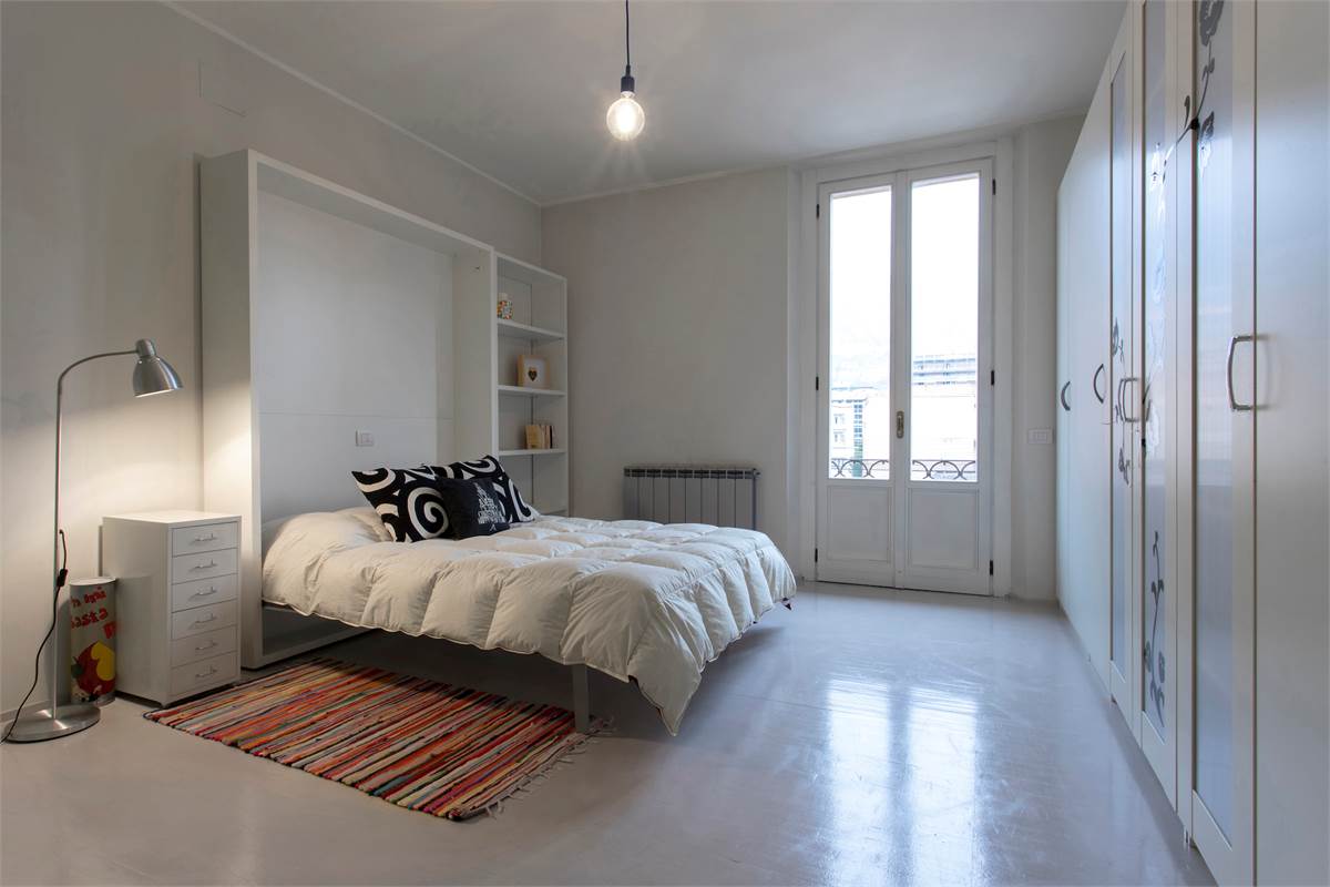 QUADRILOCALE IN CORTE INTERNA CON BOX - CENTRO - COMO  