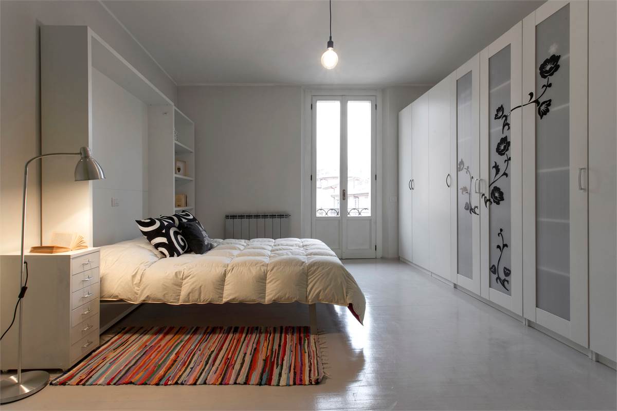 QUADRILOCALE IN CORTE INTERNA CON BOX - CENTRO - COMO  