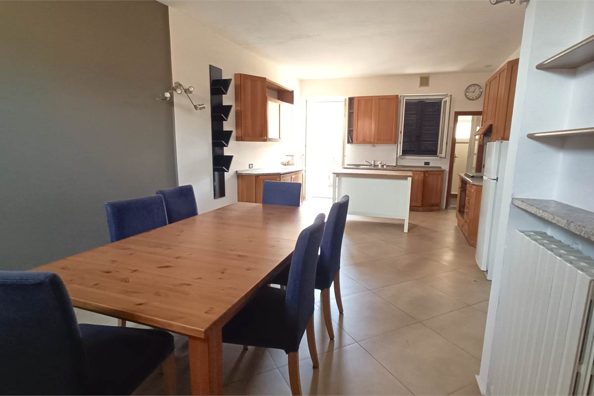 PORZIONE CASA CIELO TERRA CON  2 GRANDI BOX - ROVENNA - CERNOBBIO