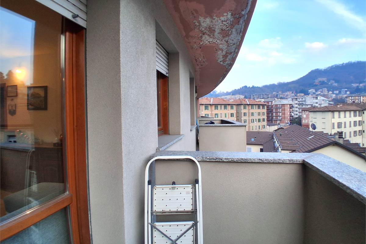 BILOCALE IN AFFITTO - VIA ALCIATO - COMO