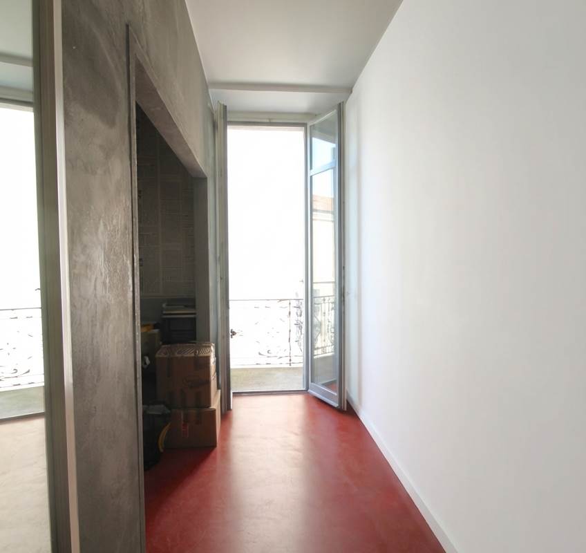 VIALE GENO - AMPIO TRILOCALE VISTA LAGO