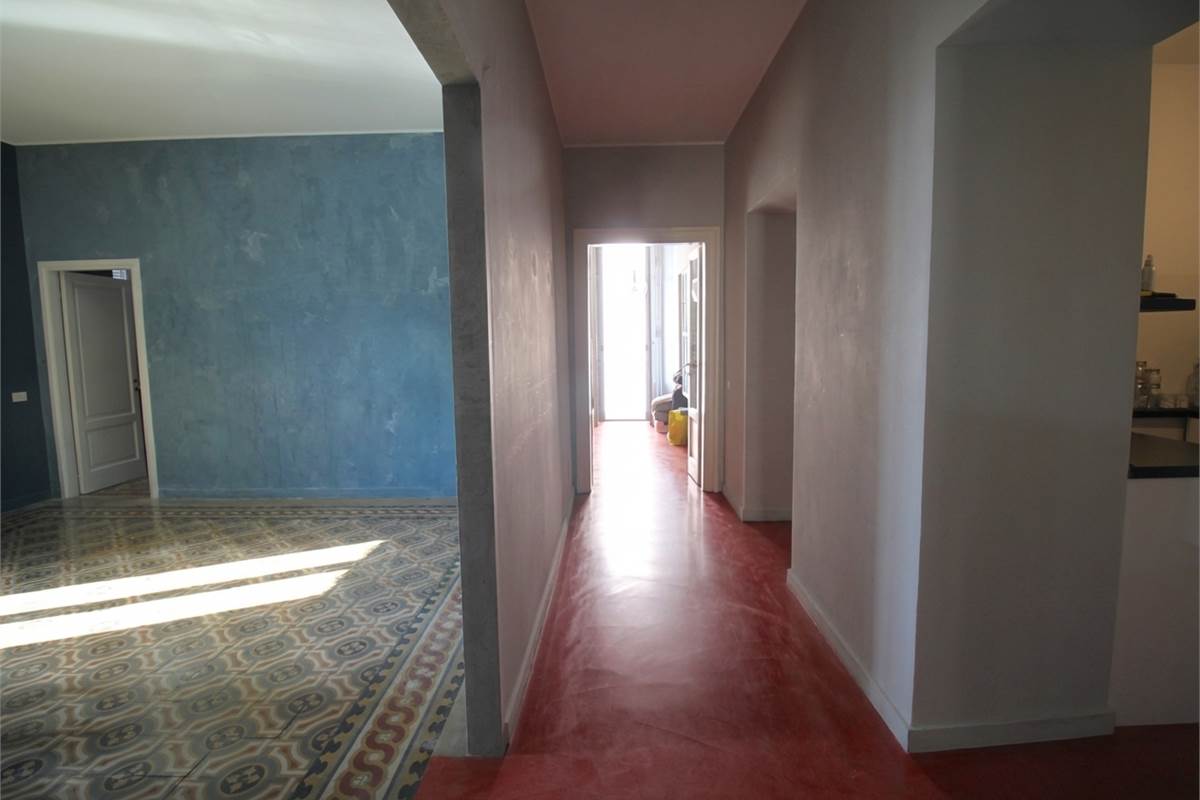 VIALE GENO - AMPIO TRILOCALE VISTA LAGO