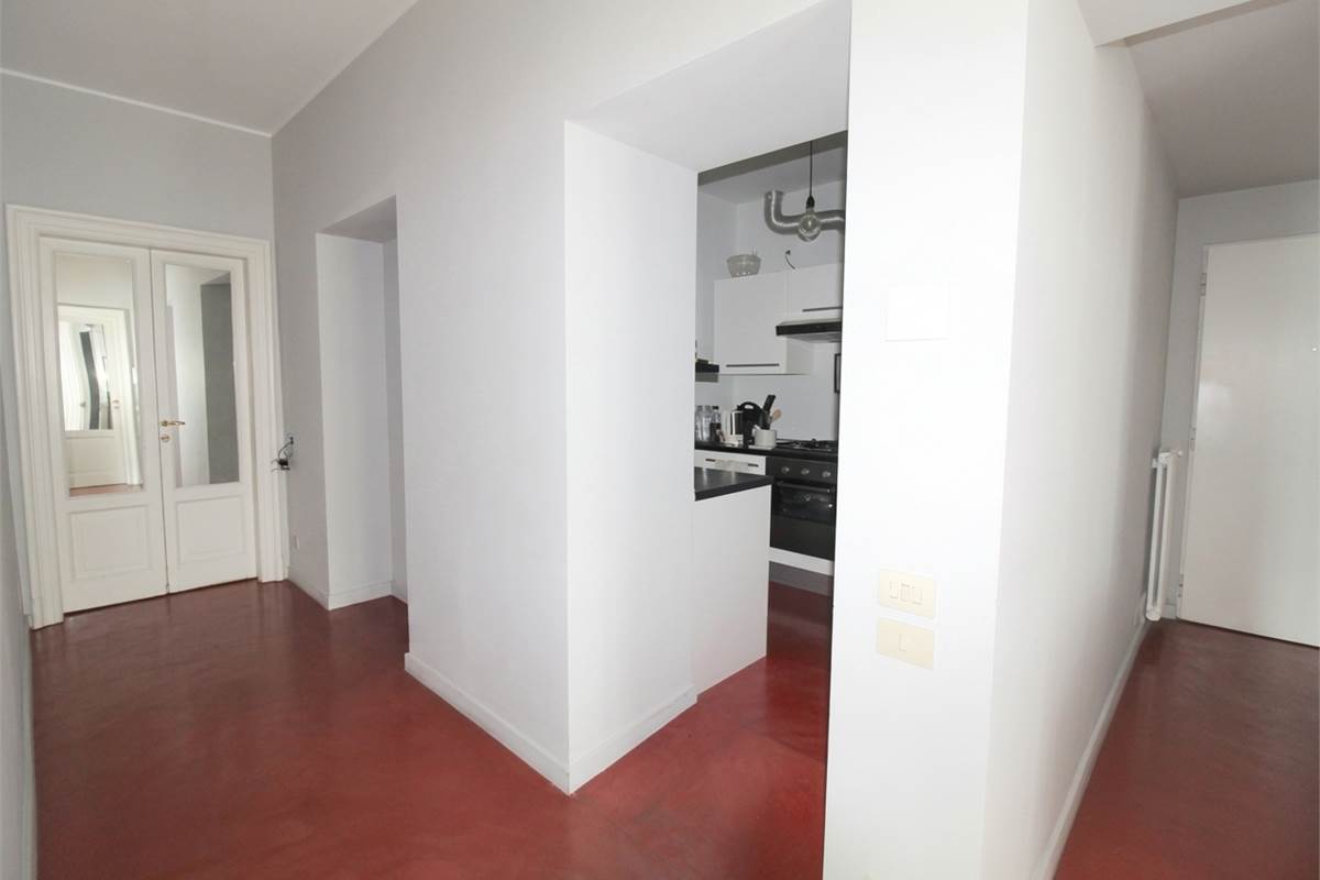 VIALE GENO - AMPIO TRILOCALE VISTA LAGO