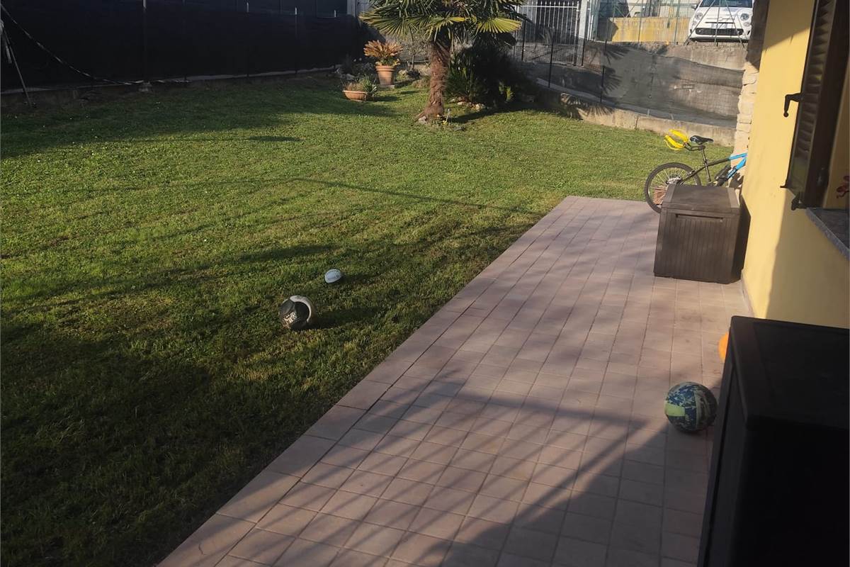 APPARTAMENTO INDIPENDENTE TRILOCALE CON GIARDINO - ORSENIGO - COMO