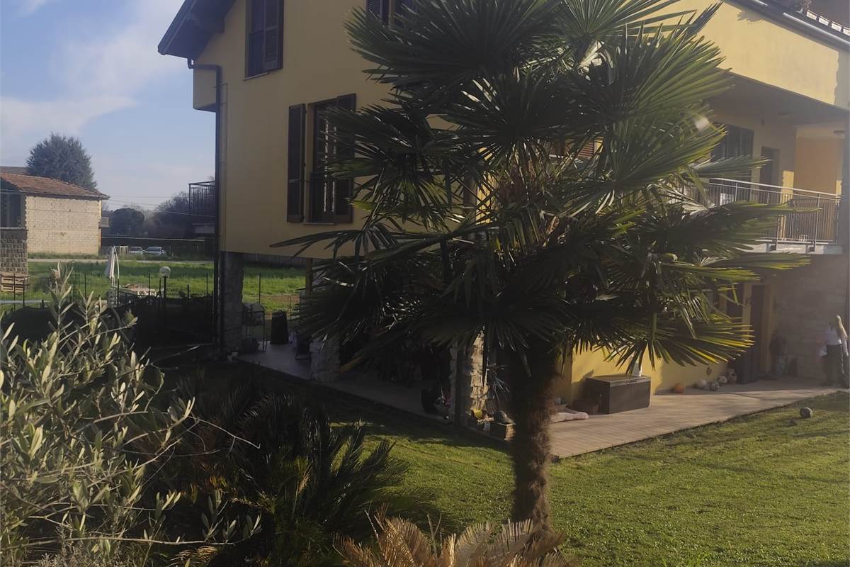 APPARTAMENTO INDIPENDENTE TRILOCALE CON GIARDINO - ORSENIGO - COMO