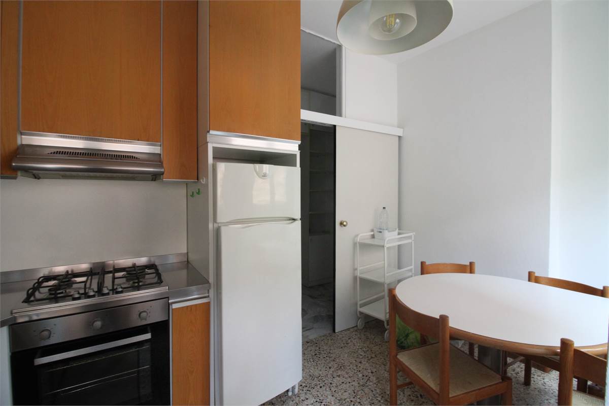 Ampio trilocale in zona Villa Olmo
