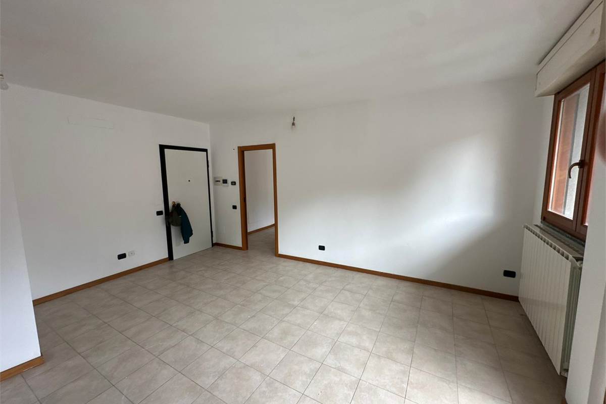 BILOCALE IN AFFITTO - VIA ALCIATO-BORGHI- COMO 