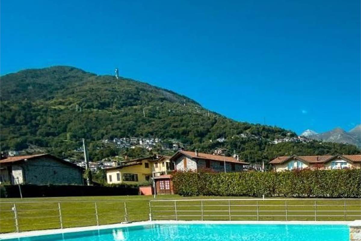 Trilocale arredato Gravedona ed Uniti