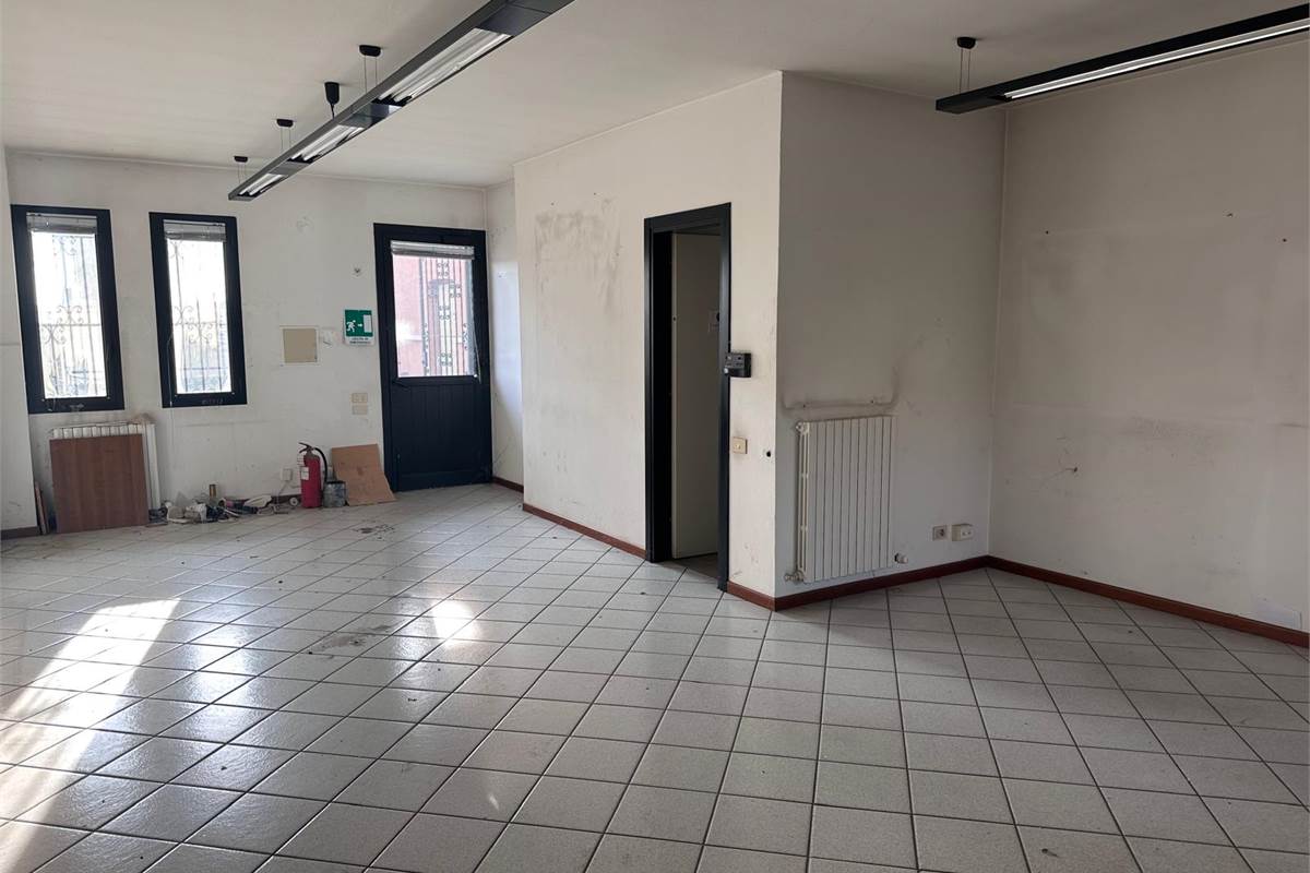 APPARTAMENTO PIANO PRIMO