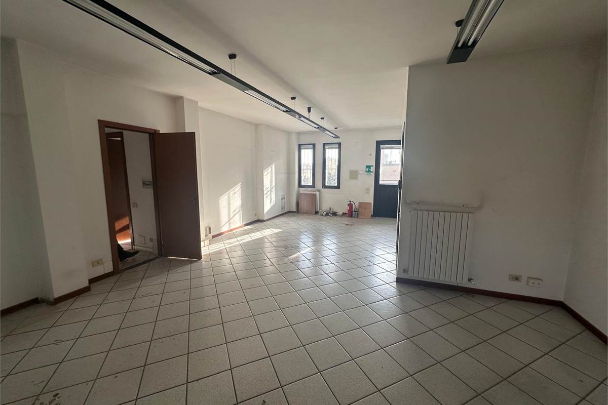 APPARTAMENTO PIANO PRIMO