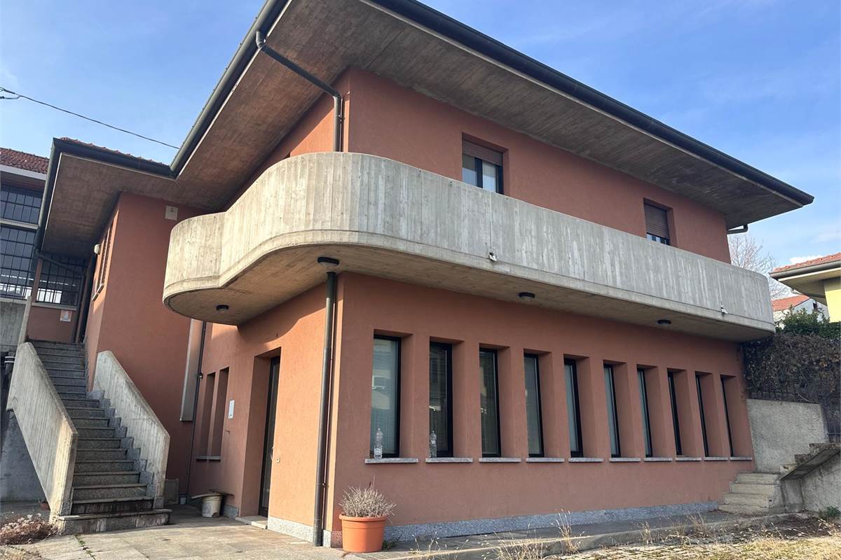 ESTERNI