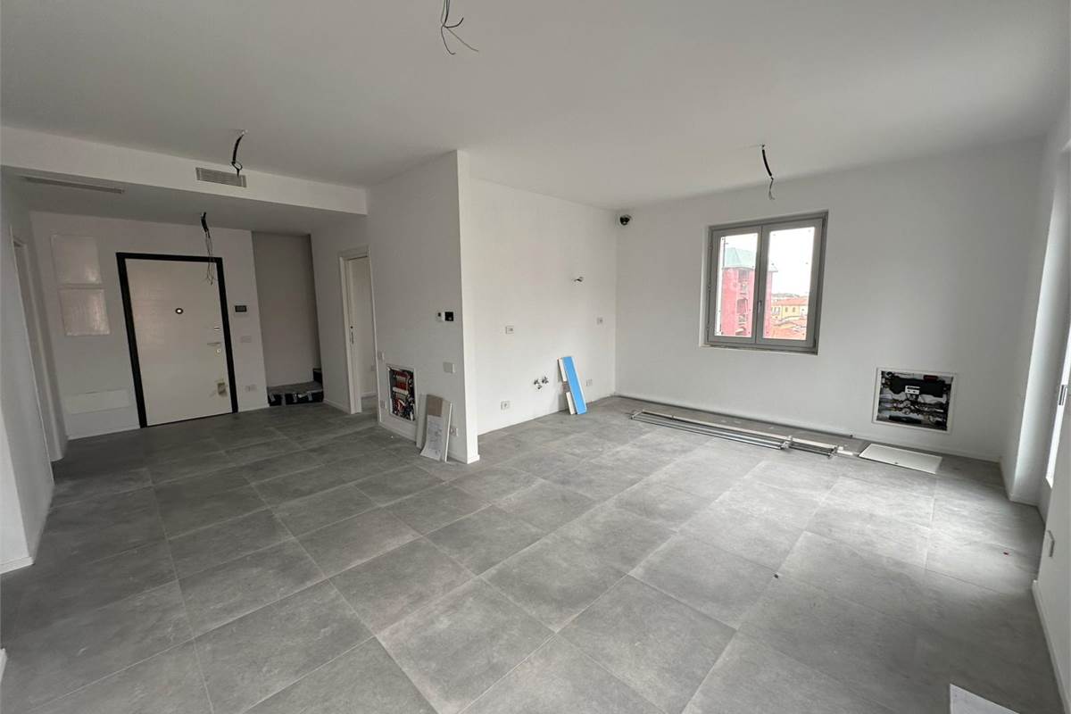 APPIANO GENTILE APPARTAMENTI IN RISTRUTTURAZIONE 