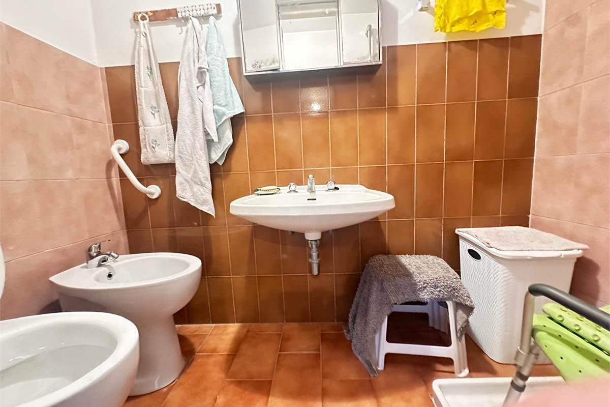 ALBESE CON CASSA CASA SEMINDIPENDENTE 