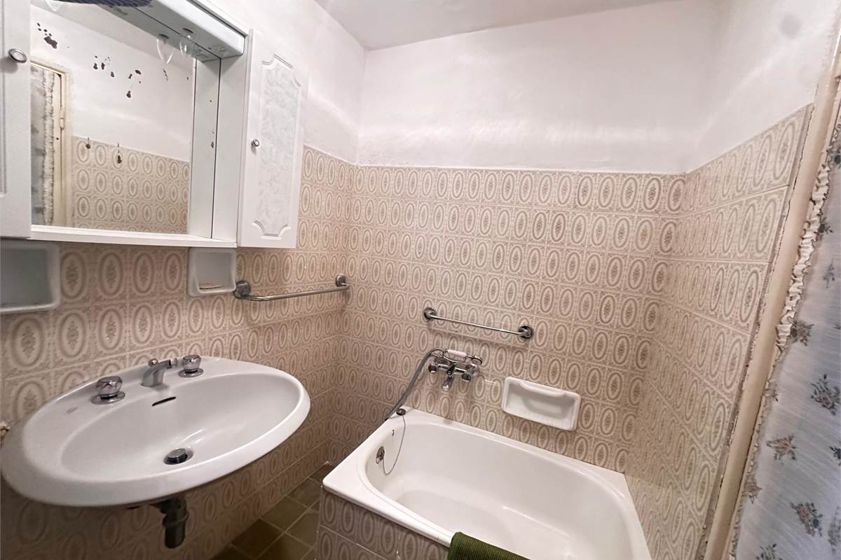ALBESE CON CASSA CASA SEMINDIPENDENTE 