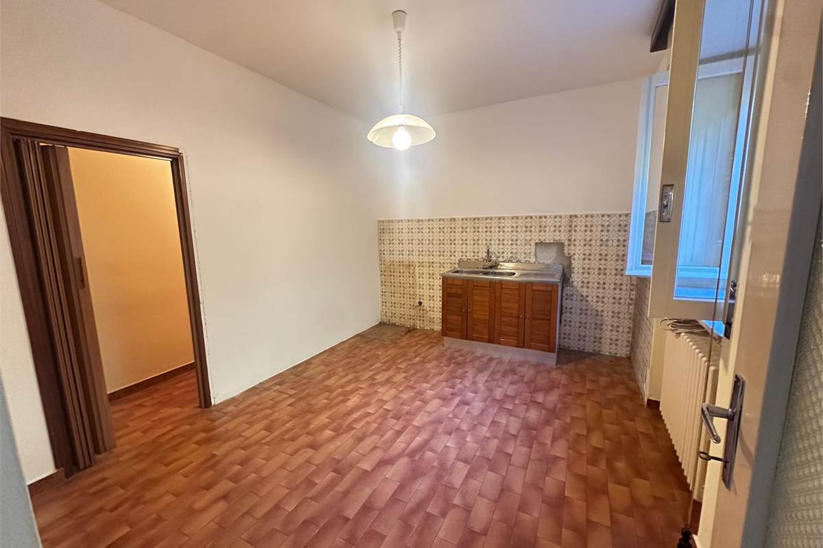 ALBESE CON CASSA CASA SEMINDIPENDENTE 
