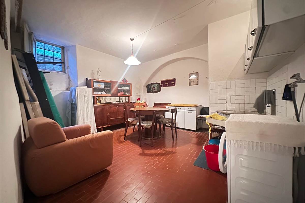 ALBESE CON CASSA CASA SEMINDIPENDENTE 