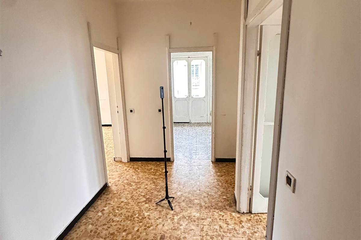 ERBA CENTRO TRILOCALE PIANO ALTO