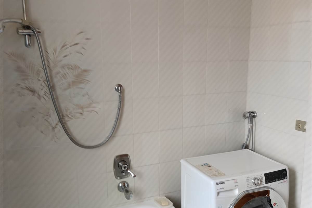 COMO LORA TRILOCALE ARREDATO