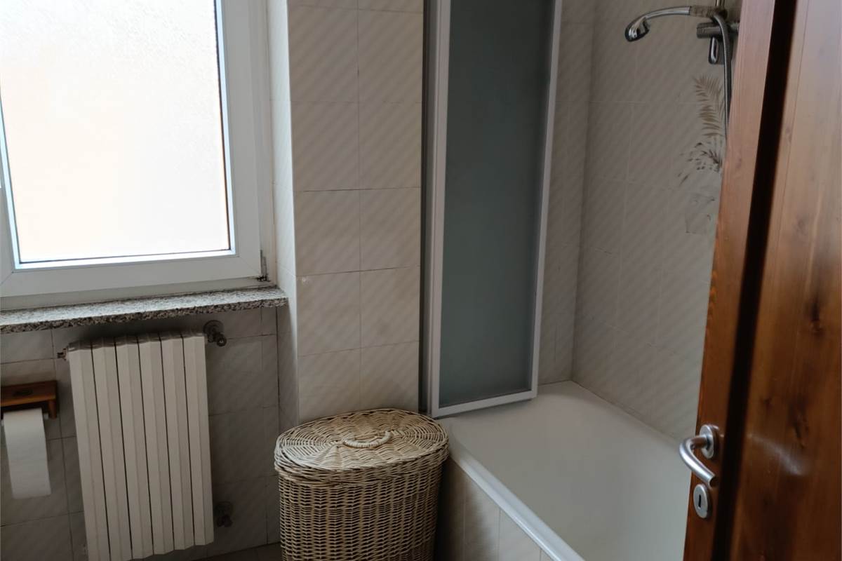 COMO LORA TRILOCALE ARREDATO