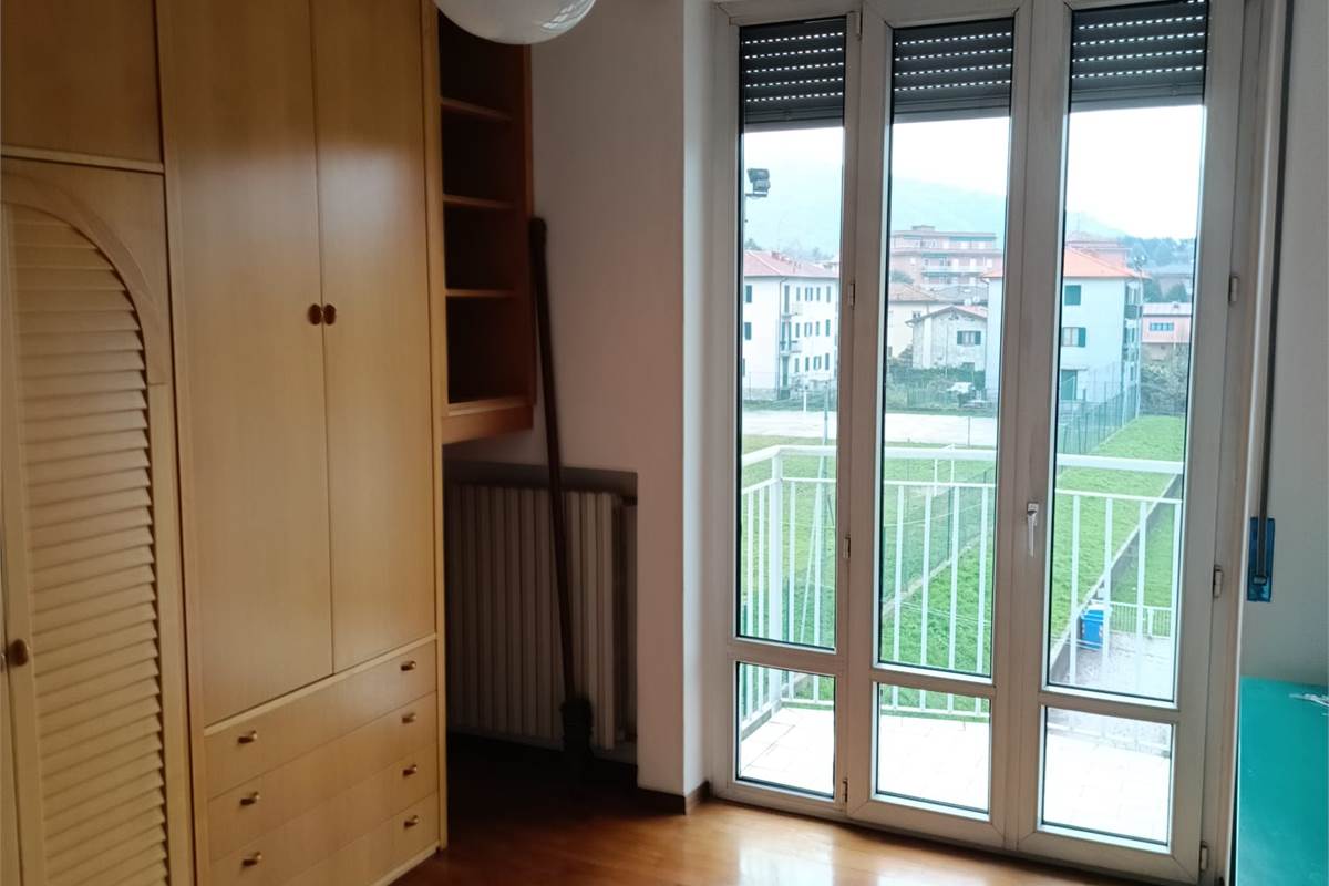 COMO LORA TRILOCALE ARREDATO