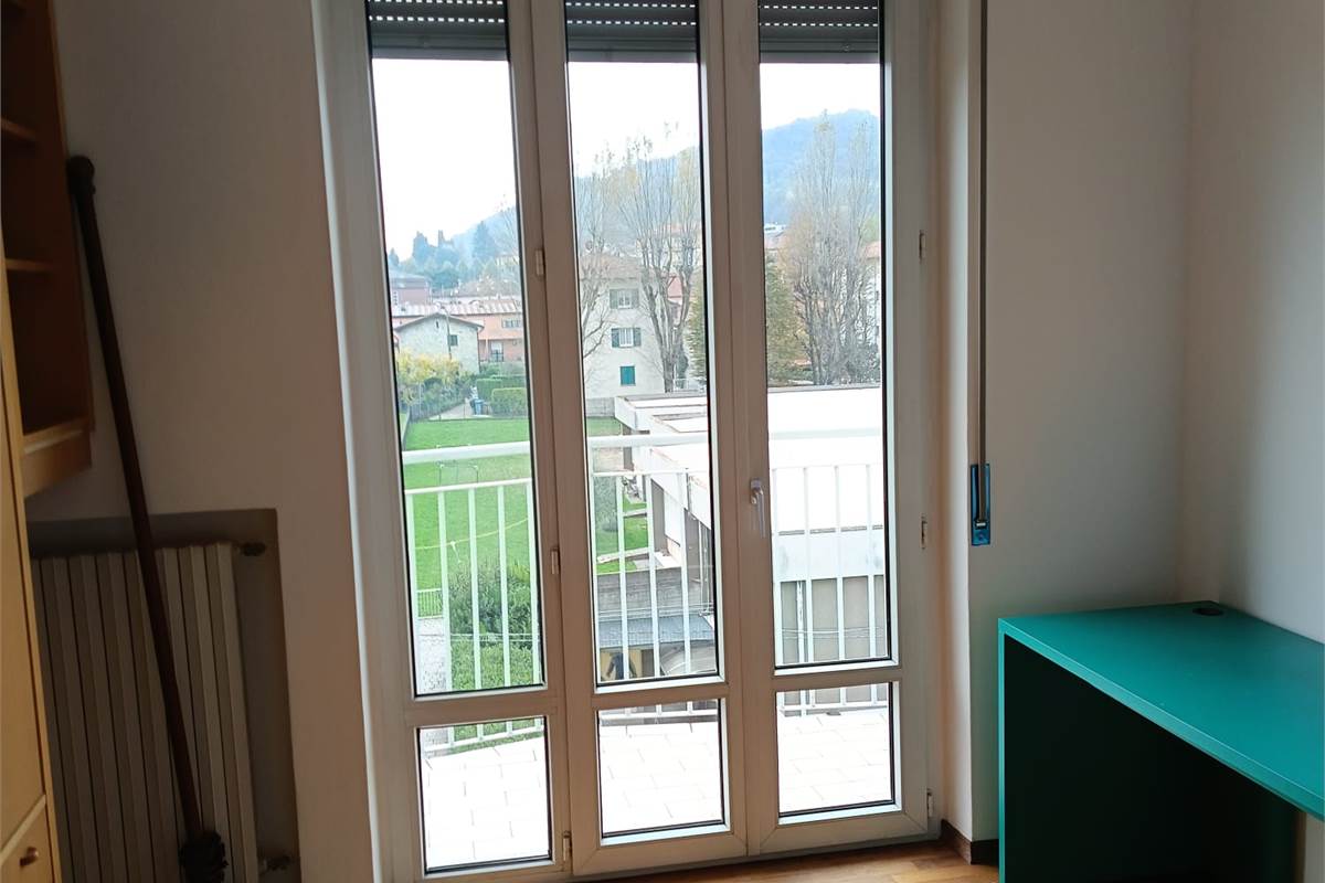 COMO LORA TRILOCALE ARREDATO