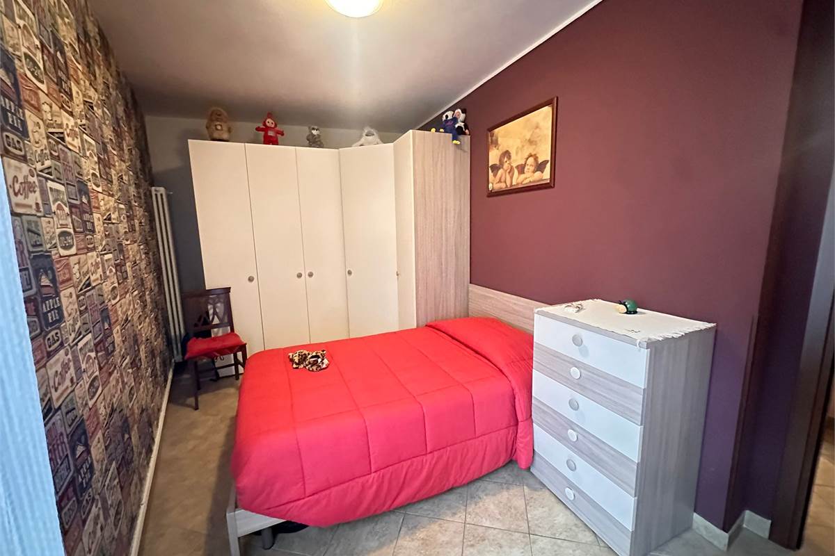 CASTELMARTE TRILOCALE CON AUTORIMESSA