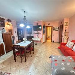 CASTELMARTE TRILOCALE CON AUTORIMESSA