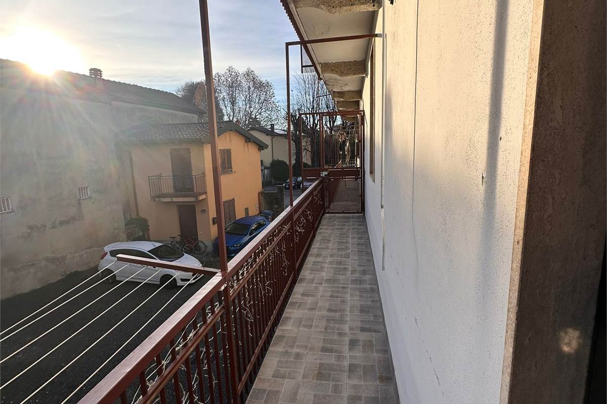 COMO LOC. ALBATE TRILOCALE 