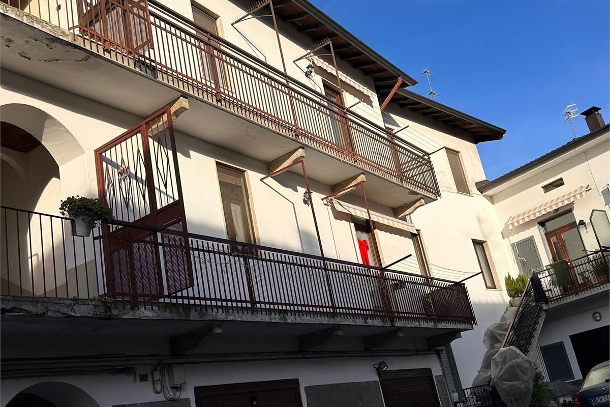 COMO LOC. ALBATE TRILOCALE 