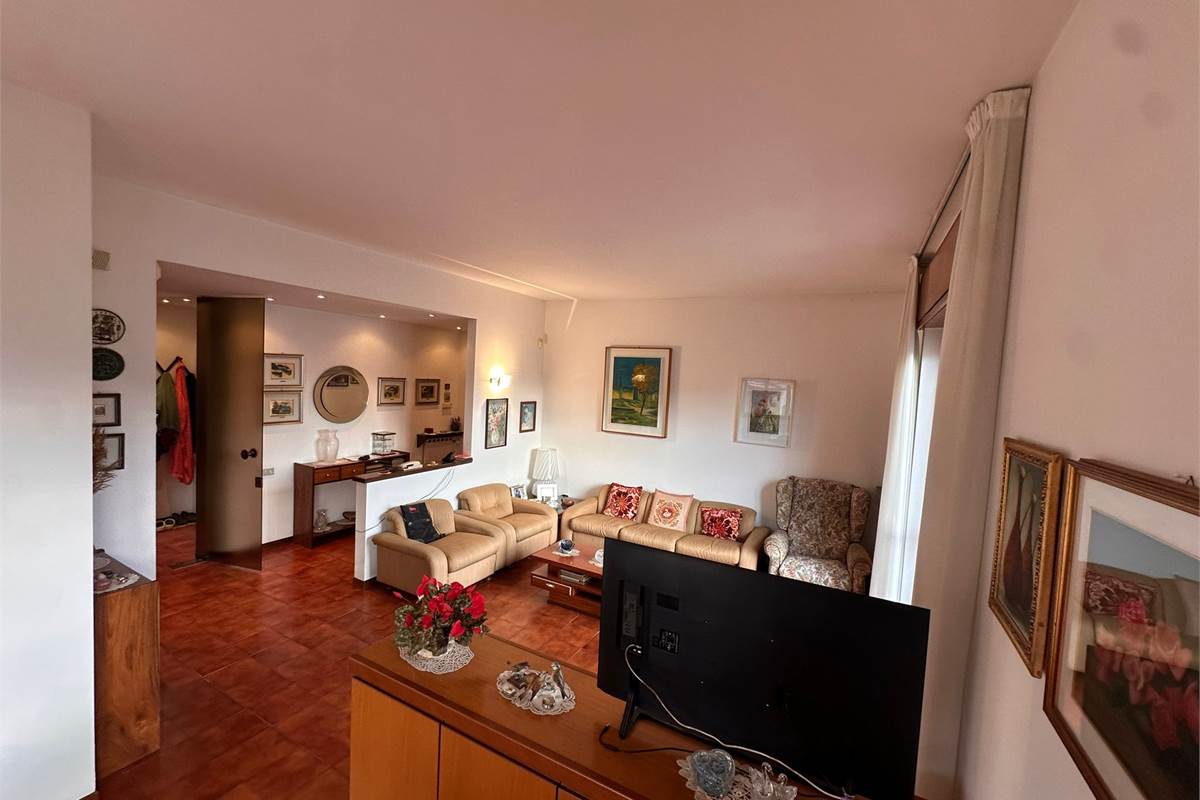 ZONA GIORNO PIANO PRIMO