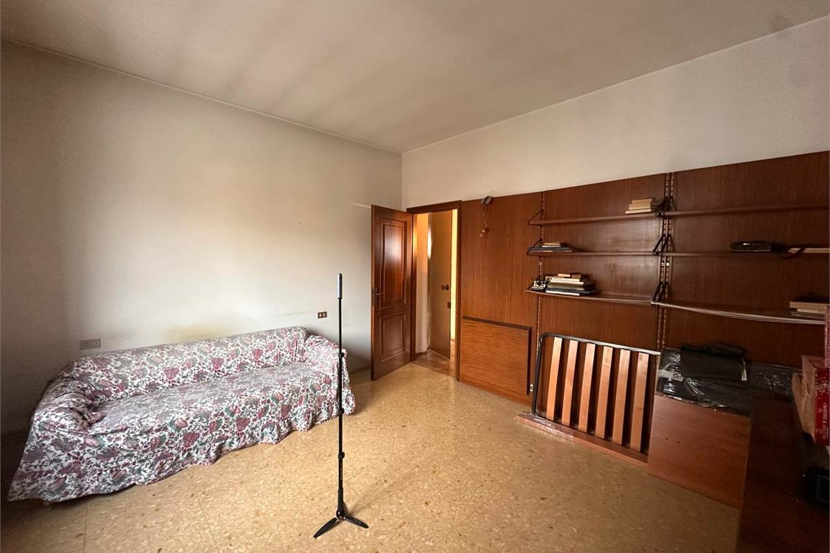 TAVERNERIO TRILOCALE IN CASA BIFAMILIARE