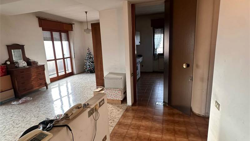 TAVERNERIO TRILOCALE IN CASA BIFAMILIARE