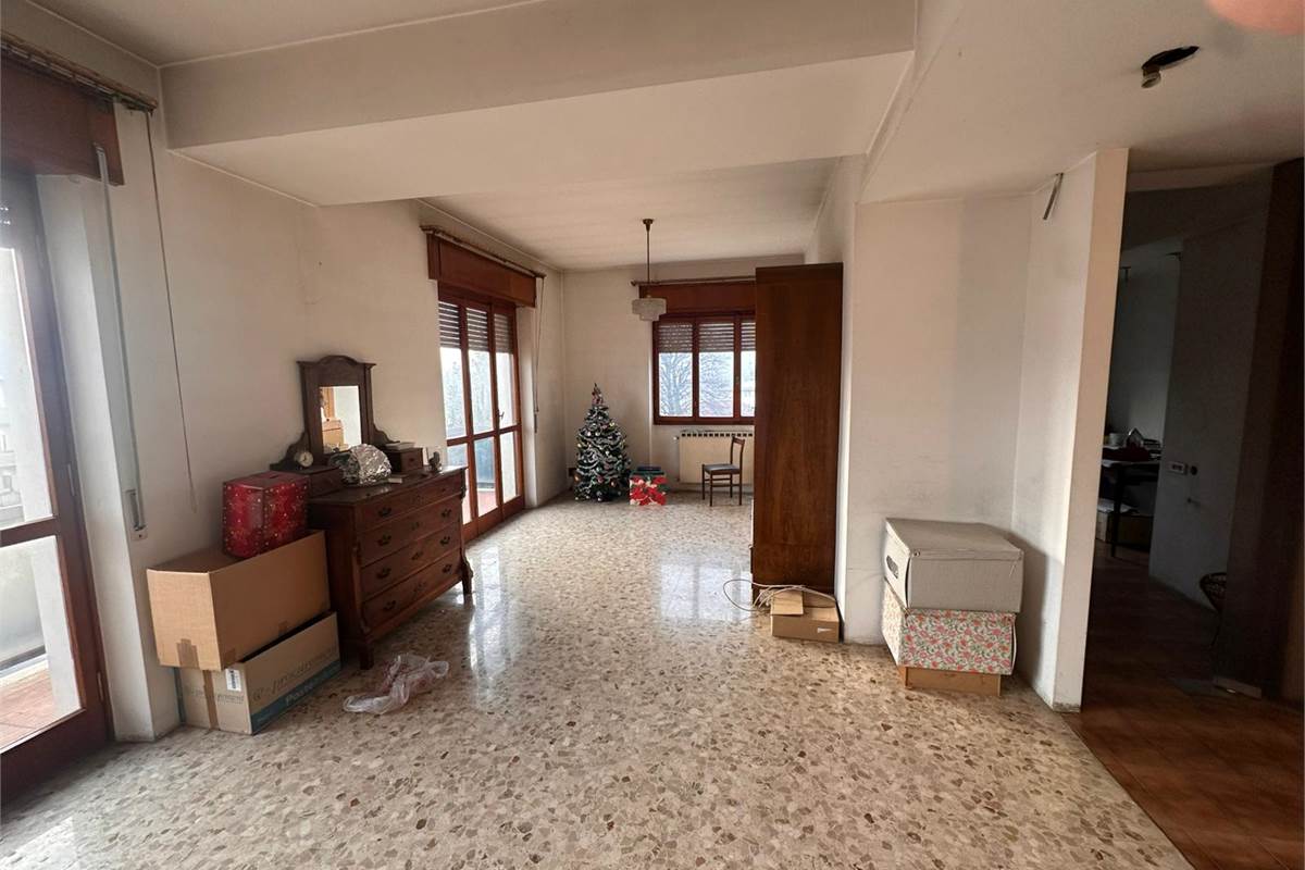 TAVERNERIO TRILOCALE IN CASA BIFAMILIARE