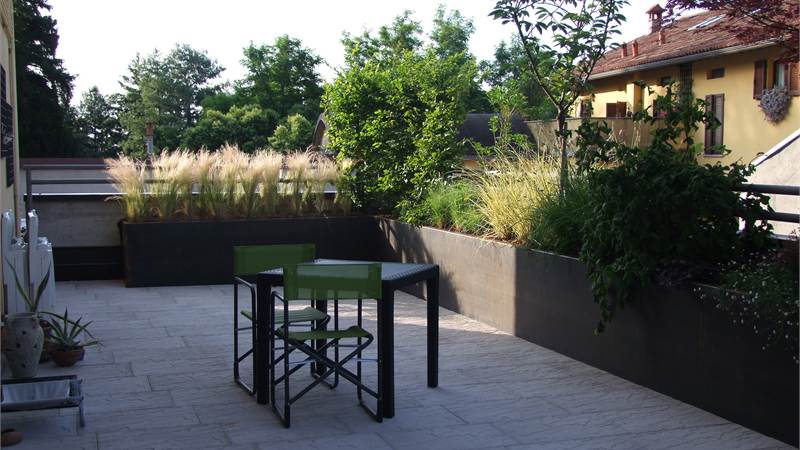 ALBAVILLA TRILOCALE CON TERRAZZO