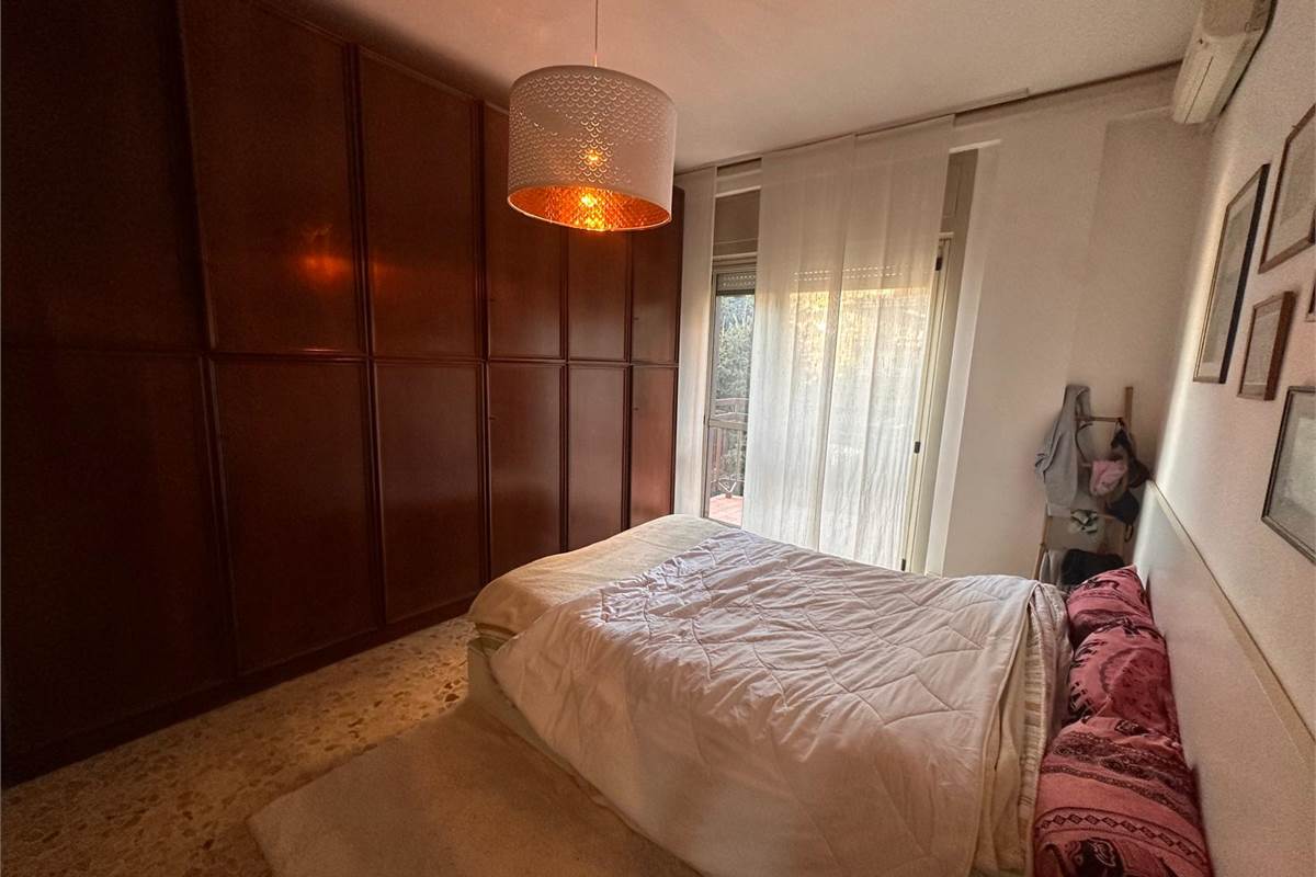 COMO BILOCALE AMPIA METRATURA 