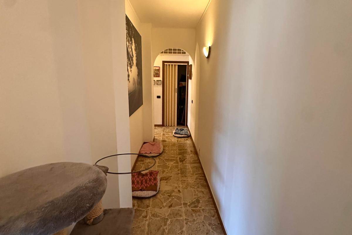 COMO BILOCALE AMPIA METRATURA 