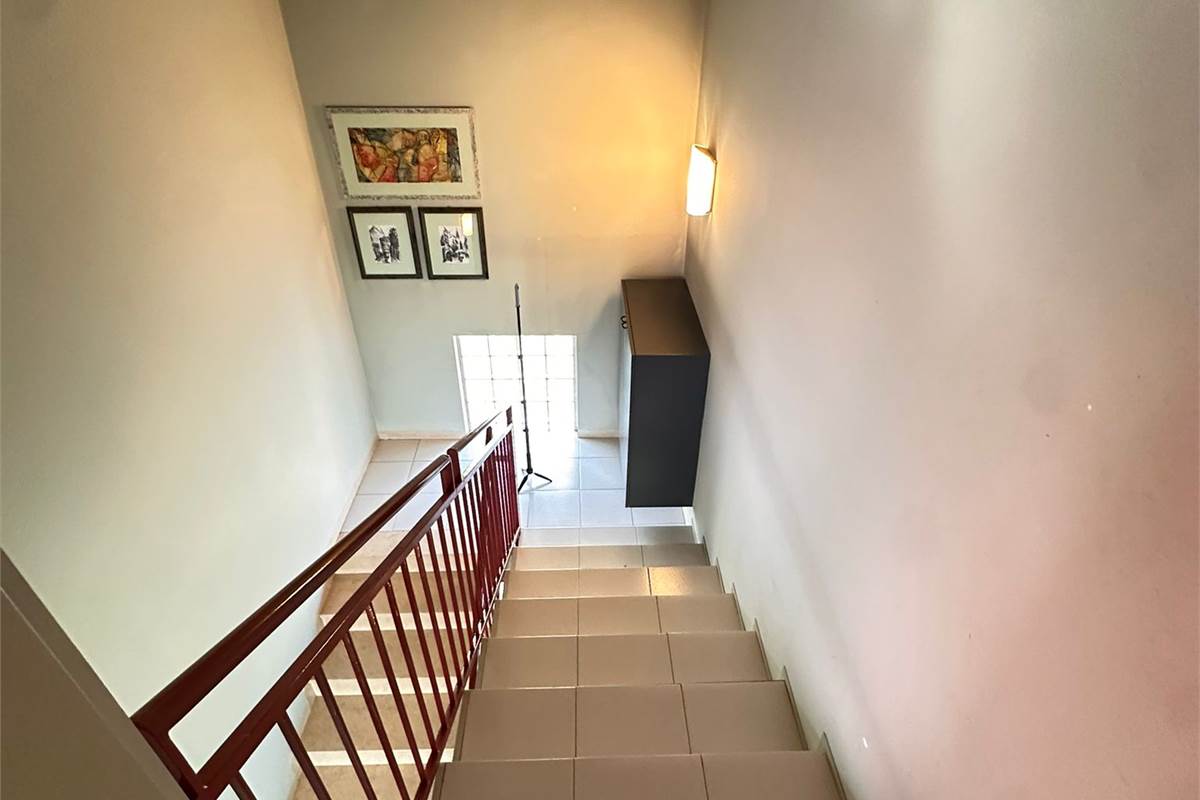 ERBA CASA INDIPENDENTE 2 APPARTAMENTI