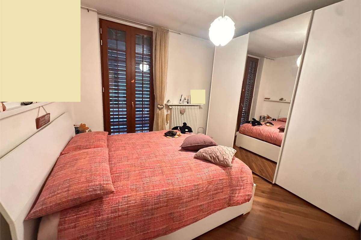 ALBAVILLA TRILOCALE CON TERRAZZO