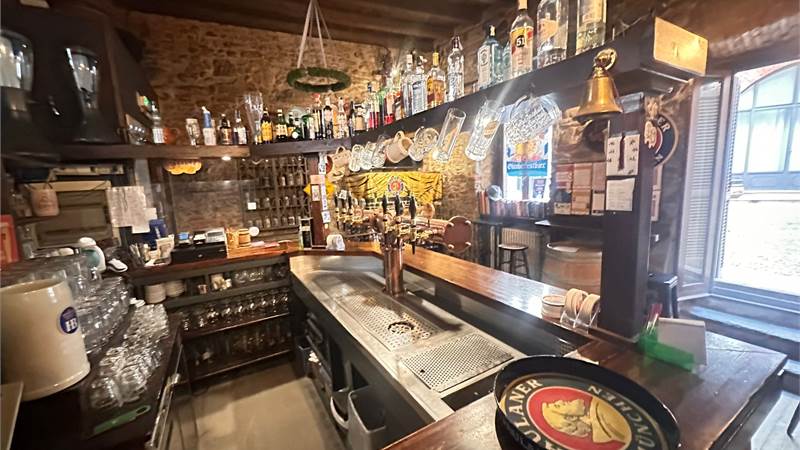 STORICO LOCALE IN CENTRO CANTU'