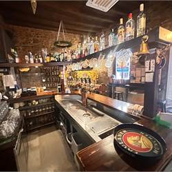 STORICO LOCALE IN CENTRO CANTU'