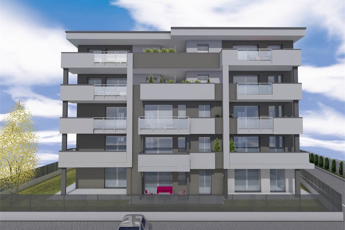 QUADRILOCALE CON TERRAZZO