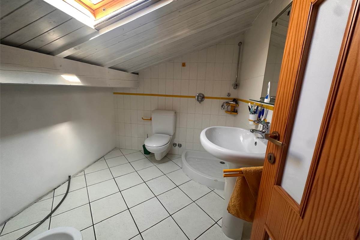 VILLETTA A SCHIERA DI TESTA